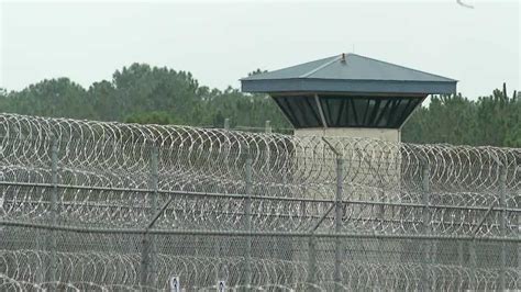 Smith State Prison officer speaks out after warden arrested 